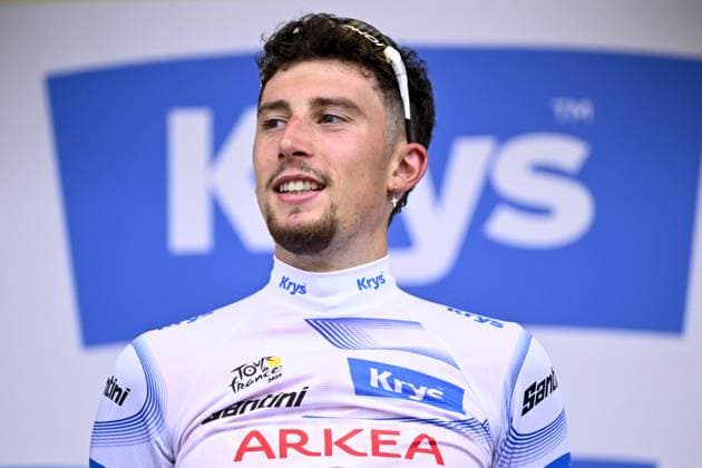 French Kevin Vauquelin of Arkea-BB Hotels celebrates on the podium in the white jersey for best young rider after the second stage of the 2025 Tour de France cycling race, from Lauwin-Planque to Boulogne-sur-Mer (212 km), on Sunday 06 July 2025 in France. The 112th edition of the Tour de France starts on Saturday 5 July in Lille, and will finish in Paris on the 27th of July. JASPERxJACOBS  x128548948x