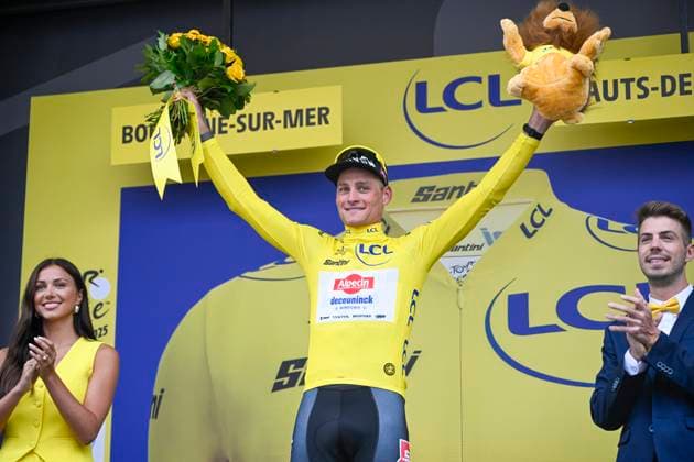 Tour de France 2025 Stage 2 BOULOGNE-SUR-MER, FRANCE - JULY 06 : Van Der Poel Mathieu (NED) of Alpecin - Deceuninck on the podium with the yellow jersey during stage 2 of the 112th edition of Tour de France an UCI World Tour 2.UWT cycling road race stage for Men Elite of 212 km with start in Lauwin-Planque and finish in Boulogne-sur-Mer on July 6, 2025 in Boulogne-sur-Mer, France, 06 07 2025 ( Motordriver Kenny Verfaillie - Boulogne-sur-Mer France  Copyright: xJanxDexMeuleneirx