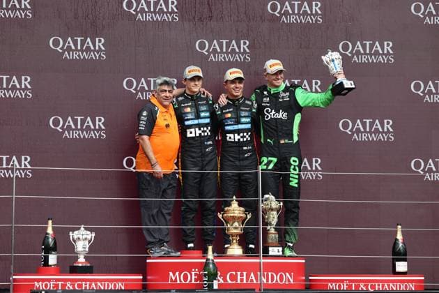 F1 British Grand Prix 2025 Oscar Piastri, Lando Norris of McLaren and Nico Hulkenberg of Kick Sauber after the Formula 1 British Grand Prix at Silverstone Circuit in Northampton, Great Britain on July 6, 2025. Northampton United Kingdom  Copyright: xJakubxPorzyckix originalFilename:porzycki-f1britis250706_nplO3.jpg