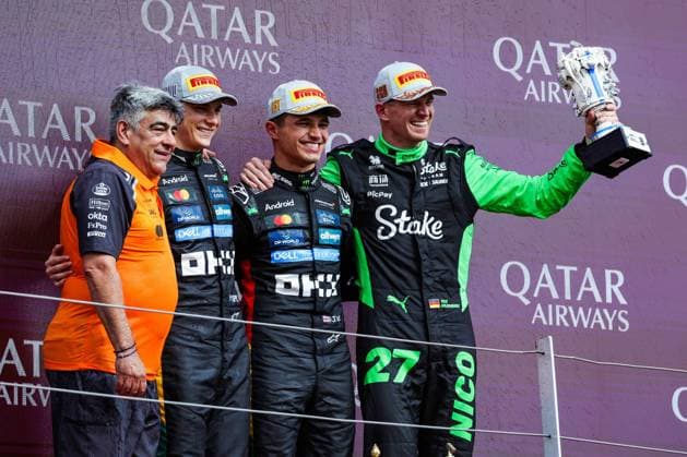 F1 - BRITISH GRAND PRIX 2025 PIASTRI Oscar (aus), McLaren F1 Team MCL39, NORRIS Lando (gbr), McLaren F1 Team MCL39, HULKENBERG Nico (ger), Stake F1 Team Kick C45, portrait podium during the Formula 1 Qatar Airways British Grand Prix 2025, 12th round of the 2025 FIA Formula One World Championship, WM, Weltmeisterschaft from July 4 to 6, 2025 on the Silverstone Circuit, in Silverstone, United Kingdom - SilverstoneUnited Kingdom Copyright: xFLORENTxGOODENx