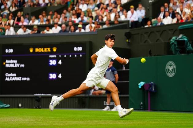 Carlos Alcaraz during his fourth round match Wimbledon Tennis Championships, Day 7, The All England Lawn Tennis and Croquet Club, London, UK - 06 Jul 2025London The All England Lawn Tennis and United Kingdom  Copyright: xJavierxGarcia Shutterstockx 15387061ep