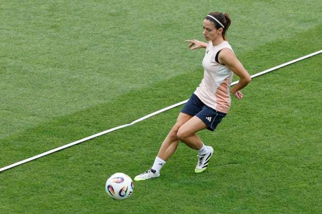 Spain s player Aitana Bonmati during a training session in Thun, Switzerland, 06 July 2025. Spain will face Belgium in their UEFA European Women s Championship Group B soccer match on 07 July. Spain s training session in Thun !ACHTUNG: NUR REDAKTIONELLE NUTZUNG!  Copyright: xAnaxEscobarx GRAF539 20250706-55017336649_1