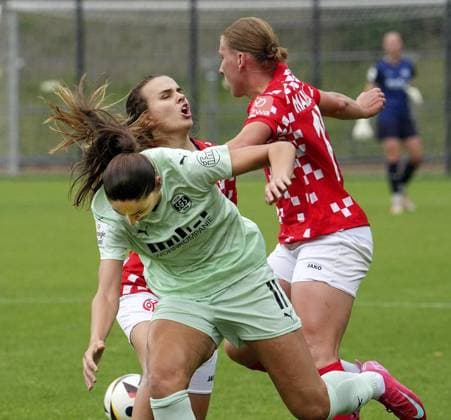 Womens football in Essen FOR EDITORIAL PURPOSES ONLY EDITORIAL USE ONLY p Laureta Elmazi SGS vs Johanna Maria Berg M05 The test match between SGS Essen and 1 FSV Mainz 05 ended 4-0 on 05 07 2025 at the Helmut Rahn Sportanlage Raumerstraße 57 Michael Gohl FUNKE Foto Services p Sport Deutschland Nordrhein Westfalen Essen Copyright MichaelxGohl Copyright: MichaelxGohl doc81e4p8gw9l31502z12mk ,EDITORIAL USE ONLY Copyright: MichaelxGohl