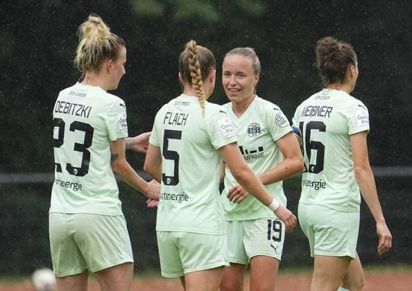 Womens football in Essen FOR EDITORIAL PURPOSES ONLY EDITORIAL USE ONLY p Beke Sterner SGS The test match SGS Essen against 1 FSV Mainz 05 ended on 05 07 2025 with 4 0 at the Helmut Rahn sports facility Raumerstraße 57 Michael Gohl FUNKE Foto Services p Sport Deutschland Nordrhein Westfalen Essen Copyright MichaelxGohl Copyright: MichaelxGohl doc81e4pgnl19xd0cb2cbl ,EDITORIAL USE ONLY Copyright: MichaelxGohl
