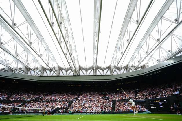 Carlos Alcaraz during his fourth round match Wimbledon Tennis Championships, Day 7, The All England Lawn Tennis and Croquet Club, London, UK - 06 Jul 2025London The All England Lawn Tennis and United Kingdom  Copyright: xJavierxGarcia Shutterstockx 15387061fr