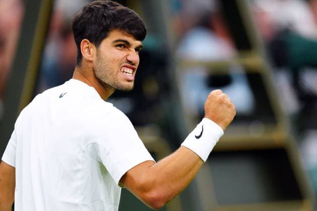 Carlos Alcaraz during his fourth round match Wimbledon Tennis Championships, Day 7, The All England Lawn Tennis and Croquet Club, London, UK - 06 Jul 2025London The All England Lawn Tennis and United Kingdom  Copyright: xJavierxGarcia Shutterstockx 15387061gz