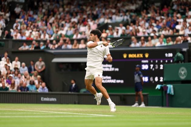 Carlos Alcaraz during his fourth round match Wimbledon Tennis Championships, Day 7, The All England Lawn Tennis and Croquet Club, London, UK - 06 Jul 2025London The All England Lawn Tennis and United Kingdom  Copyright: xEllaxLing Shutterstockx 15387063bl