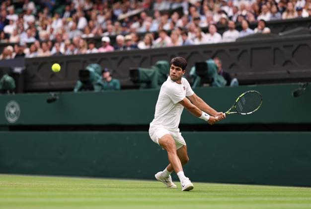 Carlos Alcaraz during his fourth round match Wimbledon Tennis Championships, Day 7, The All England Lawn Tennis and Croquet Club, London, UK - 06 Jul 2025London The All England Lawn Tennis and United Kingdom  Copyright: xEllaxLing Shutterstockx 15387063bn