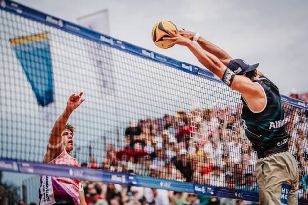 Beach volleyball men Allianz German Beach Tour 2025 Tourstop Munich 06 07 2025 v l Luis Kubo vs Laurenc Grössig Munich Central University Sports Munich Bavaria Germany