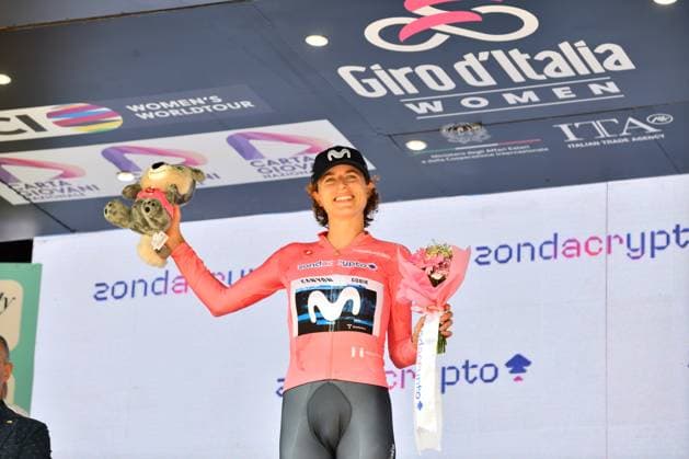Marlen REUSSER (MOVISTAR TEAM) the leader of the Maglia rosa during Giro d Italia Women - Stage 1 - Bergamo Bergamo, Giro d Italia race in Bergamo, Italy, July 06 2025  Copyright: xDavidexVaninetti IPAxSportx xipa-agency.netx xx IPA_60037333 IPA_Agency_IPA60037333