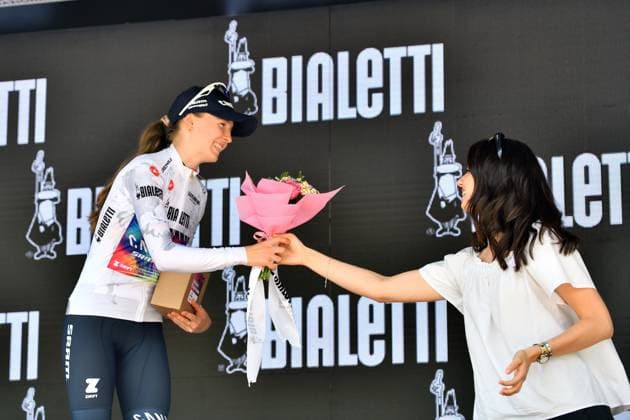 NIEDERMAIER Antonia (CANYON SRAM ZONDACRYPTO) the leader of the Maglia Binaca during Giro d Italia Women - Stage 1 - Bergamo Bergamo, Giro d Italia race in Bergamo, Italy, July 06 2025  Copyright: xDavidexVaninetti IPAxSportx xipa-agency.netx xx IPA_60037240 IPA_Agency_IPA60037240