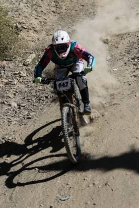 Challenge Downhill 4,000 competition in Bolivia LA PAZ, BOLIVIA - JULY 6: A cyclist rides a dirt track during the Challenge Downhill 4.000 competition in La Paz, Bolivia on July 6, 2025. More than 140 Bolivian and foreign cyclists participated this Sunday in the Challenge Downhill 4.000 , the longest and highest urban downhill in the world with a route of 3.8 kilometers. Jorge Mateo Romay Salinas Anadolu La Paz Bolivia. Editorial use only. Please get in touch for any other usage.  Copyright: x2025xAnadoluxJorgexMateoxRomayxSalinasx
