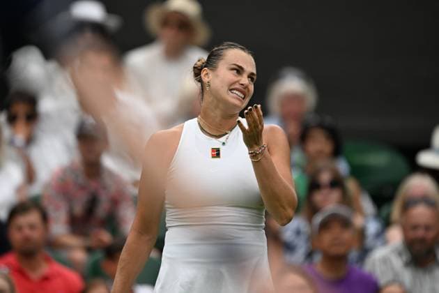 (250707) -- LONDON, July 7, 2025 -- Aryna Sabalenka reacts during the women s singles fourth round match between Aryna Sabalenka of Belarus and Elise Mertens of Belgium at the Wimbledon Tennis Championships in London, Britain, July 6, 2025. ) (SP)BRITAIN-LONDON-TENNIS-WIMBLEDON-WOMEN S SINGLES ZhaoxDingzhe 