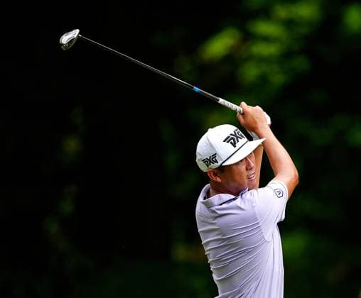 SILVIS, IL - JULY 06: PGA, Golf Herren golfer David Lipsky plays his tee shot on the 6th hole during the final round of the eJohn Deere Classic on July 6, 2025, at TPC Deere Run in Silvis, Illinois. (Photo by Brian Spurlock Icon Sportswire) GOLF: JUL 06 PGA John Deere Classic EDITORIAL USE ONLY Icon25070622