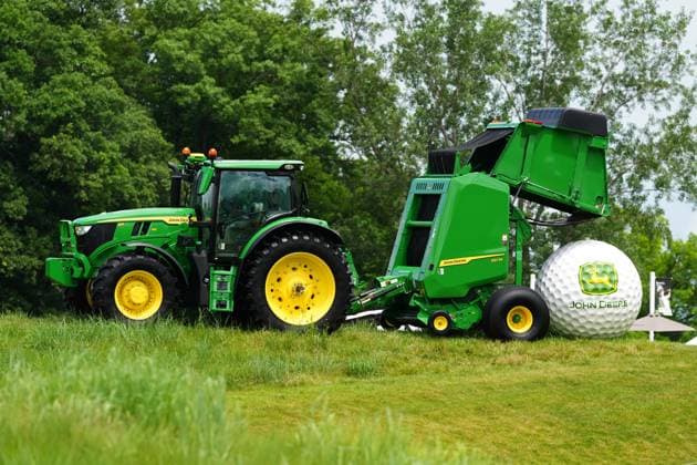 SILVIS, IL - JULY 06: A John Deere tractor rests beside the 10th tee during the final round of the eJohn Deere Classic on July 6, 2025, at TPC Deere Run in Silvis, Illinois. (Photo by Brian Spurlock Icon Sportswire) GOLF: JUL 06 PGA, Golf Herren John Deere Classic EDITORIAL USE ONLY Icon25070631