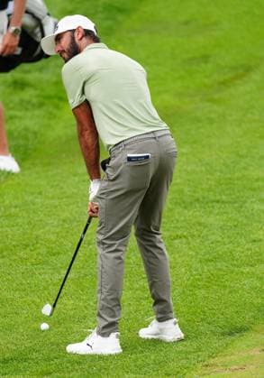 SILVIS, IL - JULY 06: PGA, Golf Herren golfer Max Homa plays his second shot on the 9th hole during the final round of the John Deere Classic on July 6, 2025, at TPC Deere Run in Silvis, Illinois. (Photo by Brian Spurlock Icon Sportswire) GOLF: JUL 06 PGA John Deere Classic EDITORIAL USE ONLY Icon25070638