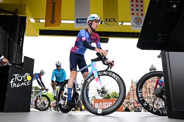 Tour de France 2025 Stage 3 DUINKERKE, FRANCE - JULY 07 : rider of Israel - Premier Tech during stage 3 of the 112th edition of Tour de France an UCI World Tour 2.UWT cycling road race stage for Men Elite of 178 km with start in Valenciennes and finish in Duinkerke on July 7, 2025 in Duinkerke, France, 07 07 2025 ( Motordriver Kenny Verfaillie - Duinkerke France  Copyright: xJanxDexMeuleneirx