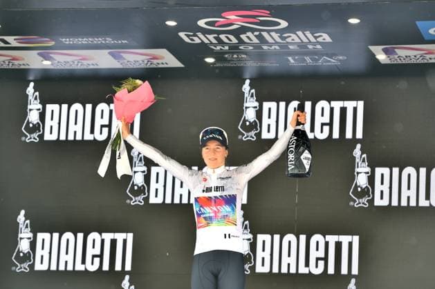 NIEDERMAIER Antonia (CANYON SRAM ZONDACRYPTO) the leader of the Maglia Binaca during Giro d Italia Women - Stage 2 - Clusone Aprica, Giro d Italia race in Aprica, Italy, July 07 2025  Copyright: xDavidexVaninetti IPAxSportx xipa-agency.netx xx IPA_60074026 IPA_Agency_IPA60074026