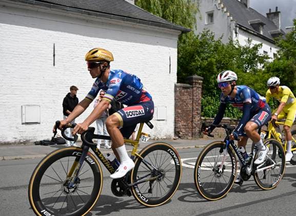 Tour de France 2025 Stage 3 DUINKERKE, FRANCE - JULY 07 : Evenepoel Remco (BEL) of Soudal Quick-Step during stage 3 of the 112th edition of Tour de France an UCI World Tour 2.UWT cycling road race stage for Men Elite of 178 km with start in Valenciennes and finish in Duinkerke on July 7, 2025 in Duinkerke, France, 07 07 2025 ( Motordriver Kenny Verfaillie - Duinkerke France  Copyright: xJanxDexMeuleneirx