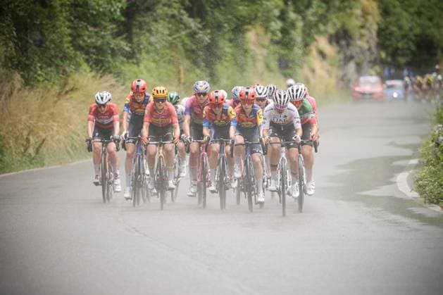 The pack rides during the 2nd stage of the Giro dÕItalia Women, from Clusone to Aprica, Italy Monday, July 07, 2025. - cycling .  Copyright: xMarcoxAlpozzi LaPressex