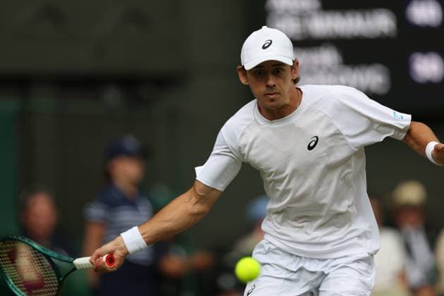 July 7, 2025, London, Celestynow, United Kingdom: ALEX DE MINAUR of Australia during the match against N. Djokovic of Serbia in the fourth round of Championships 2025 at Wimbledon AELTC in London. London United Kingdom - ZUMAc278 20250707_zsp_c278_035 Copyright: xMarcinxCholewinskix