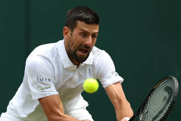 July 7, 2025, London, Celestynow, United Kingdom: NOVAK DJOKOVIC of Serbia during the match against A. De Minaur of Australia in the fourth round of Championships 2025 at Wimbledon AELTC in London. London United Kingdom - ZUMAc278 20250707_zsp_c278_051 Copyright: xMarcinxCholewinskix