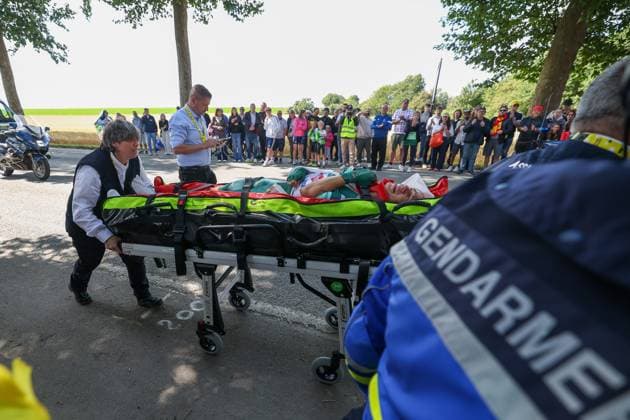 TOUR DE FRANCE 2025 PHOTOPQR VOIX DU NORD MATTHIEU BOTTE ; 07 07 2025 ; ISBERGUES 07.07.2025. Passage du tour de france, sprint intermediaire et passage de la caravane. Chute de Jasper philipsen. PHOTO MATTHIEU BOTTE LA VOIX DU NORD- French cycling race Tour de France 2024 takes place in july 2025 HAUTS DE FRANCE France  Copyright: xPHOTOPQR VOIXxDUxNORD MAXPPPxMATTHIEUxBOTTEx 20250707VDN4498 20250707VDN4498