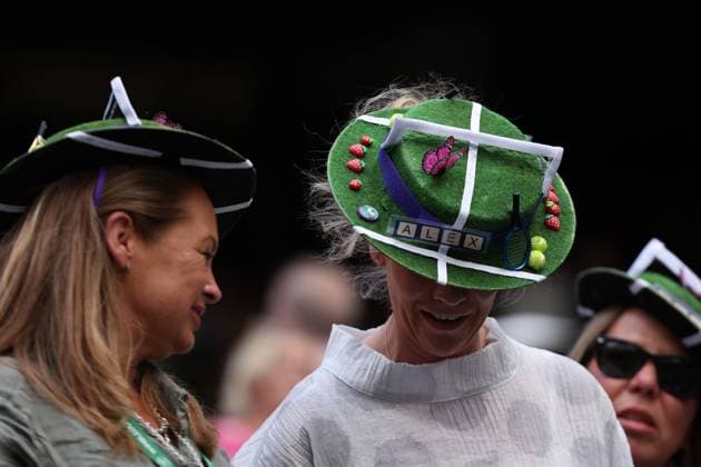 A fan wears an Alex de Minaur hat during his Round of 16 match Wimbledon Tennis Championships, Day 8, The All England Lawn Tennis and Croquet Club, London, UK - 07 Jul 2025London The All England Lawn Tennis and United Kingdom  Copyright: xEllaxLing Shutterstockx 15387974bv