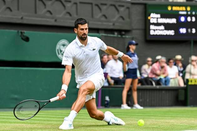 Novak Djokovic during his Wimbledon 2025 Men?s Singles Round of 16 tennis match against Alex de Minaur at the All England Tennis Club in London, England (Richard Callis SPP) Copyright: xRichardxCallis SPPx spp-en-RiCa-SPP25_rica_07jul25_21425