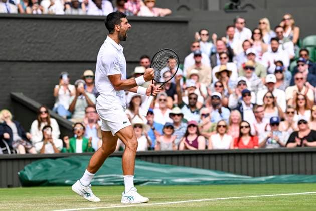 Novak Djokovic celebrates winning second set during his Wimbledon 2025 Men?s Singles Round of 16 tennis match against Alex de Minaur at the All England Tennis Club in London, England (Richard Callis SPP) Copyright: xRichardxCallis SPPx spp-en-RiCa-SPP25_rica_07jul25_21481