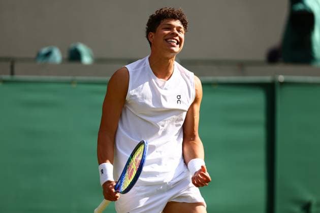 Ben Shelton during his Round of 16 Match Wimbledon Tennis Championships, Day 8, The All England Lawn Tennis and Croquet Club, London, UK - 07 Jul 2025London The All England Lawn Tennis and United Kingdom  Copyright: xJamesxMarsh Shutterstockx 15387973df