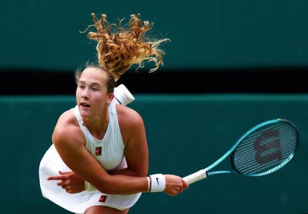 Mirra Andreeva during her fourth round match Wimbledon Tennis Championships, Day 8, The All England Lawn Tennis and Croquet Club, London, UK - 07 Jul 2025London The All England Lawn Tennis and United Kingdom  Copyright: xJavierxGarcia Shutterstockx 15387972ec