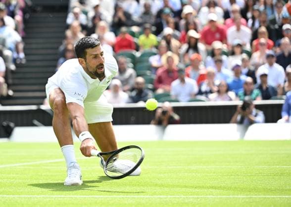 Wimbledon 2025 Day 8, Alex de Minaur v Novak Djokovic Wimbledon Championships 2025 Day 8, 07 07 25 Gentlemens Singles - Round of 16 Centre Court Alex de Minaur v Novak Djokovic Novak Djokovic in action.  Copyright: xMarcxAspland ThexTimesx NINTCHDBPICT001008256336