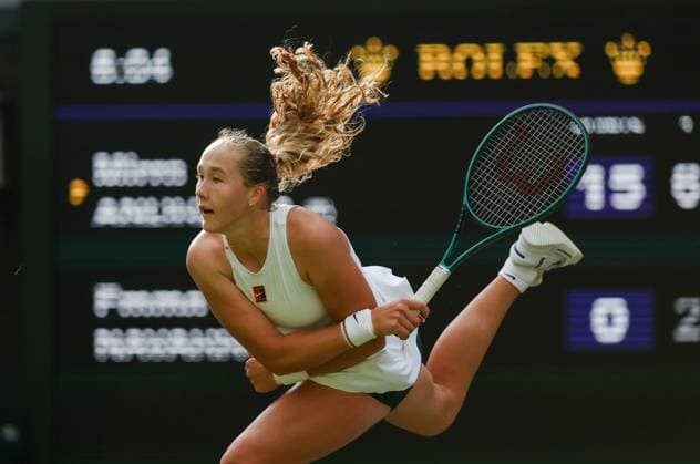 Wimbledon 2025 Day 8 Mirra Andreeva v Emma Navarro Wimbledon Championships 2025 Day 8, 07 07 25 Ladies’ Singles - Round of 16 Centre Court Mirra Andreeva v Emma Navarro Mirra Andreeva in action  Copyright: xMarcxAspland ThexTimesx NINTCHDBPICT001008266339