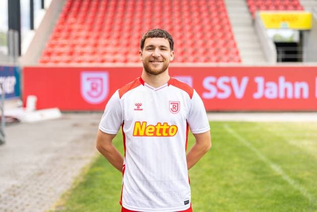 07.07.2025, Fussball, GER, Saison 2025 2026, 3.Liga,Pressetermin, SSV Jahn Regensburg Oscar Schönfelder, SSV Jahn Regensburg; 3. Liga, Portraittermin 2025 2026, DFL REGULATIONS PROHIBIT ANY USE OF PHOTOGRAPHS AS IMAGE SEQUENCES AND OR QUASI-VIDEO.
