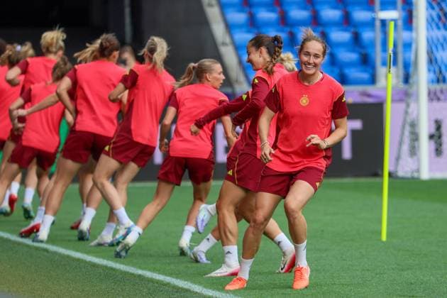 Basel, Switzerland 07 July 2025 DFB Womens National Team Euro 2025 In the picture Sydney Lohmann Germany and her teammates at the final training session before the match against Denmark in Basel St Jakob Park Copyright: xFotostandx xFantinix
