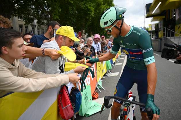 Tour de France 2025 Stage 4 ROUEN, FRANCE - JULY 08 : Milan Jonathan (ITA) of Lidl - Trek during stage 4 of the 112th edition of Tour de France an UCI World Tour 2.UWT cycling road race stage for Men Elite of 173 km with start in Amiens Metropole and finish in Rouen on July 8, 2025 in Rouen, France, 08 07 2025 ( Motordriver Kenny Verfaillie - Rouen France  Copyright: xVincentxKalutx