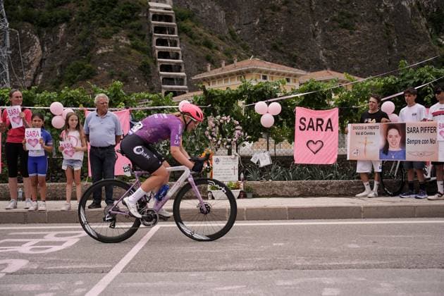 In memory of the passing of Sara Piffer during the 3rd stage of the Giro d™Italia Women, from Vezza d™Oglio to Trento, Italy Tuesday, July 08, 2025. - cycling .  Copyright: xMarcoxAlpozzi LaPressex