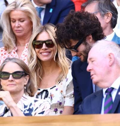 Sienna Miller and Oli Green in the Royal Box on Centre Court Wimbledon Tennis Championships, Day 9, The All England Lawn Tennis and Croquet Club, London, UK - 08 Jul 2025London The All England Lawn Tennis and United Kingdom  Copyright: xJamesxMarsh Shutterstockx 15389336i