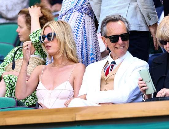Richard E Grant and Olivia Grant in the Royal Box on Centre Court Wimbledon Tennis Championships, Day 9, The All England Lawn Tennis and Croquet Club, London, UK - 08 Jul 2025London The All England Lawn Tennis and United Kingdom  Copyright: xJamesxMarsh Shutterstockx 15389336w