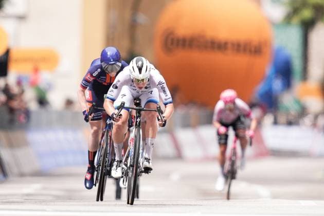 Team Sd Worx - Protime™s Wiebes Lorena celebrates as he cycles to the finish line to win the 3rd stage of the Giro d™Italia Women, from Vezza d™Oglio to Trento, Italy Tuesday, July 08, 2025. - cycling .  Copyright: xMassimoxPaolone LaPressex
