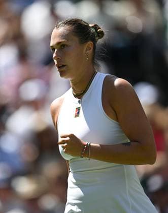(250708) -- LONDON, July 8, 2025 -- Aryna Sabalenka celebrates scoring during the women s singles quarterfinal match between Aryna Sabalenka of Belarus and Laura Siegemund of Germany at the Wimbledon Tennis Championships in London, Britain, July 8, 2025. ) (SP)BRITAIN-LONDON-TENNIS-WIMBLEDON-WOMEN S SINGLES LixYing 