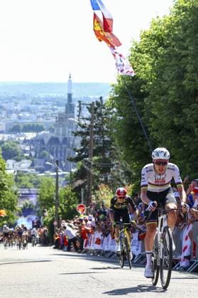 Slovenian Tadej Pogacar of UAE Team Emirates and Danish Jonas Vingegaard Hansen of Team Visma-Lease a Bike pictured in action during the fourth stage of the 2025 Tour de France cycling, Amien Metropole - Rouen (173 km), on Tuesday 08 July 2025 in France. The 112th edition of the Tour de France starts on Saturday 5 July in Lille, France, and will finish in Paris, France on the 27th of July. DAVIDxPINTENS  x128709629x