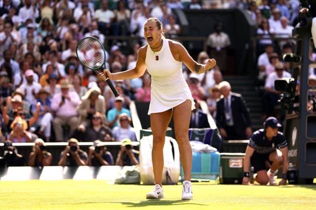 Aryna Sabalenka celebrates victory in her quarter final match Wimbledon Tennis Championships, Day 9, The All England Lawn Tennis and Croquet Club, London, UK - 08 Jul 2025London The All England Lawn Tennis and United Kingdom  Copyright: xEllaxLing Shutterstockx 15389337cp