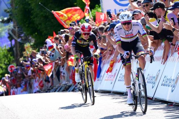 Tour de France 2025 Stage 4 ROUEN, FRANCE - JULY 08 : Pogacar Tadej (SLO) of UAE Team Emirates, Vingegaard Jonas (DEN) of Team Visma Lease a Bike during stage 4 of the 112th edition of Tour de France an UCI World Tour 2.UWT cycling road race stage for Men Elite of 173 km with start in Amiens Metropole and finish in Rouen on July 8, 2025 in Rouen, France, 08 07 2025 ( Motordriver Kenny Verfaillie - Rouen France  Copyright: xBernardxPaponx