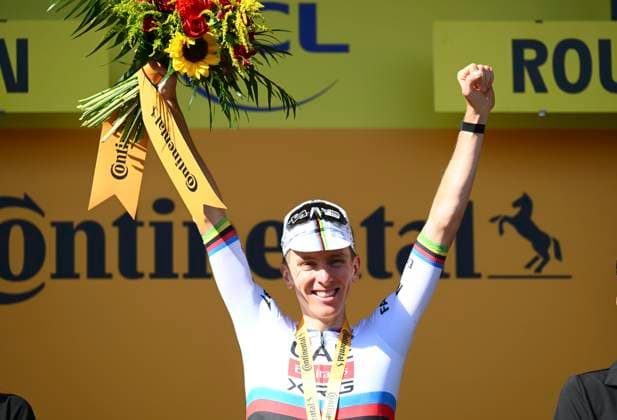 Tour de France 2025 Stage 4 ROUEN, FRANCE - JULY 08 : Pogacar Tadej (SLO) of UAE Team Emirates pictured during the podium ceremony of stage 4 of the 112th edition of Tour de France an UCI World Tour 2.UWT cycling road race stage for Men Elite of 173 km with start in Amiens Metropole and finish in Rouen on July 8, 2025 in Rouen, France, 08 07 2025 ( Motordriver Kenny Verfaillie - Rouen France  Copyright: xVincentxKalutx