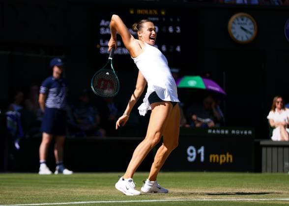 Wimbledon Championships 2025 AELTC, Day Five London, UK - 08 07 2025 Aryna Sabalenka in action during her quarter final match against Laura Siegemund (GER) in the 2025 Wimbledon Championships London Wimbledon London GBR, UK NEWSPAPERS OUT Copyright: xMarkxGreenwoodx