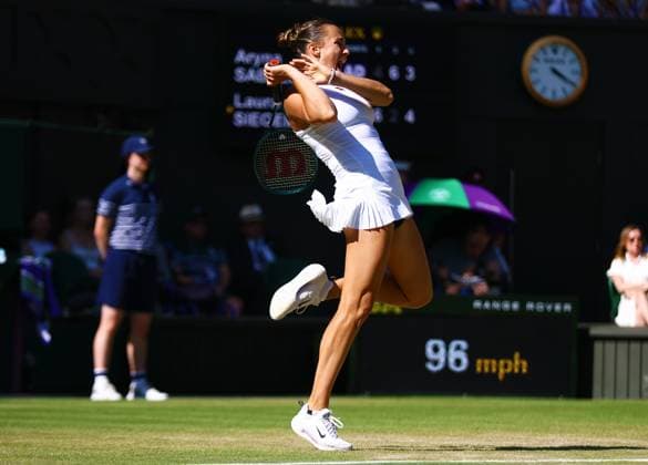 Wimbledon Championships 2025 AELTC, Day Five London, UK - 08 07 2025 Aryna Sabalenka in action during her quarter final match against Laura Siegemund (GER) in the 2025 Wimbledon Championships London Wimbledon London GBR, UK NEWSPAPERS OUT Copyright: xMarkxGreenwoodx
