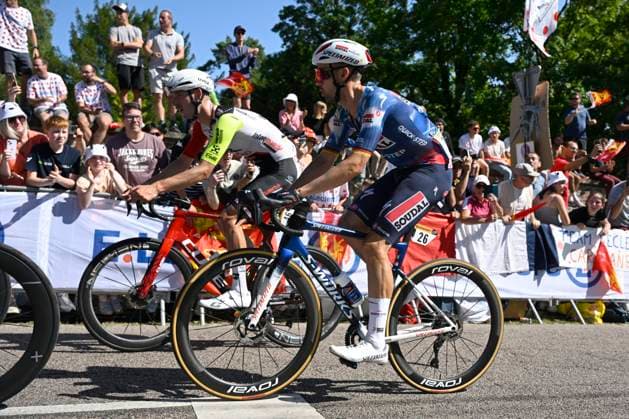 Tour de France 2025 Stage 4 ROUEN, FRANCE - JULY 08 : Schachmann Maximilian (GER) of Soudal Quick-Step during stage 4 of the 112th edition of Tour de France an UCI World Tour 2.UWT cycling road race stage for Men Elite of 173 km with start in Amiens Metropole and finish in Rouen on July 8, 2025 in Rouen, France, 08 07 2025 ( Motordriver Kenny Verfaillie - Rouen France  Copyright: xJanxDexMeuleneirx