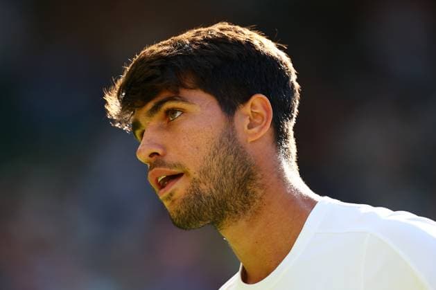 Carlos Alcaraz during his quarter final match Wimbledon Tennis Championships, Day 9, The All England Lawn Tennis and Croquet Club, London, UK - 08 Jul 2025London The All England Lawn Tennis and United Kingdom  Copyright: xJamesxMarsh Shutterstockx 15389336fg